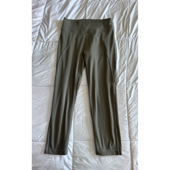Lululemon Crop Women's 6 Grey Sage Get Centered Leggings Gym Yoga 21" Inseam - Picture 1 of 11